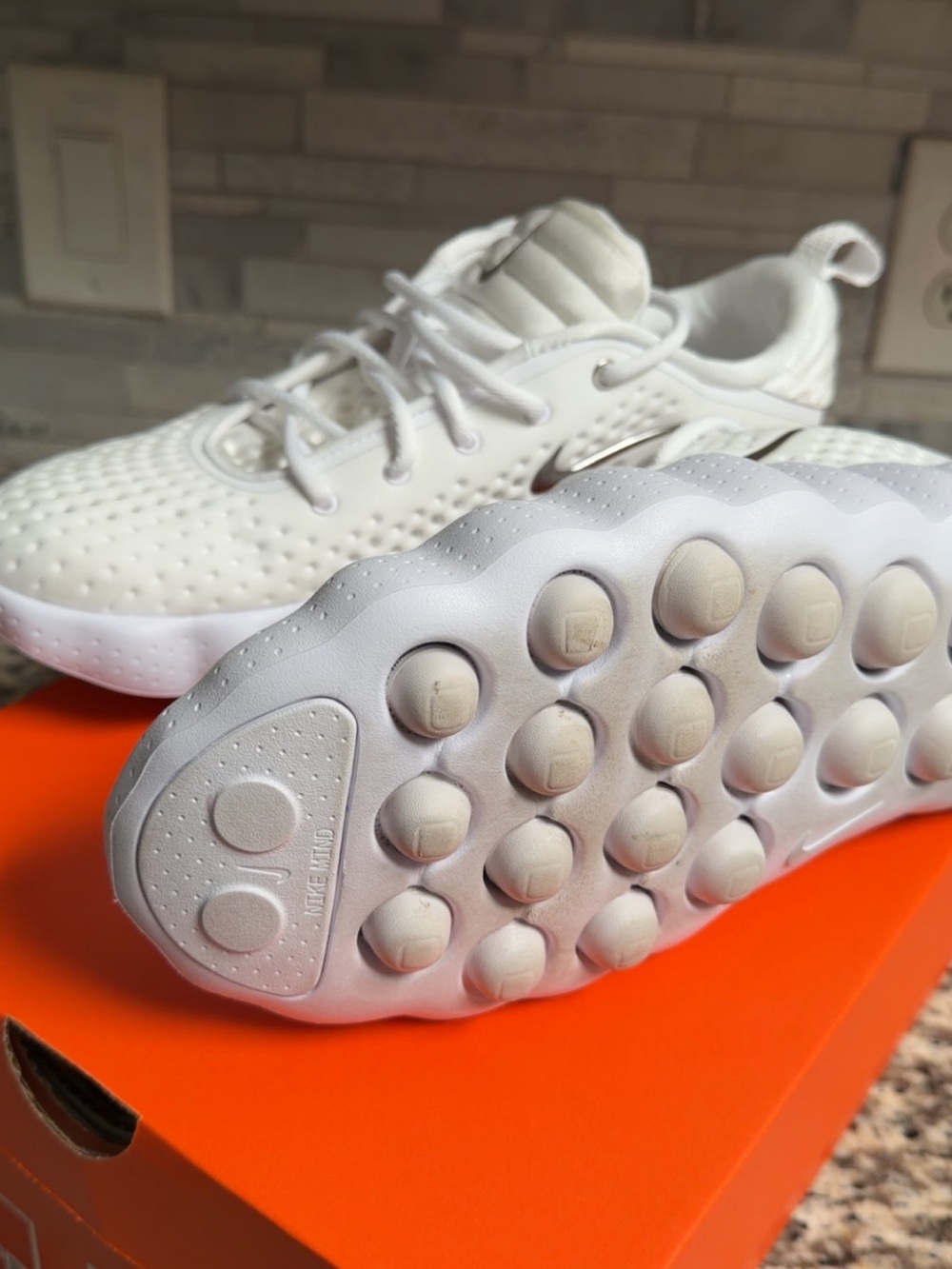 Nike Mind 002 White Men’s Size 10 Sneakers HQ4308-100 w/ Box - Picture 7 of 7